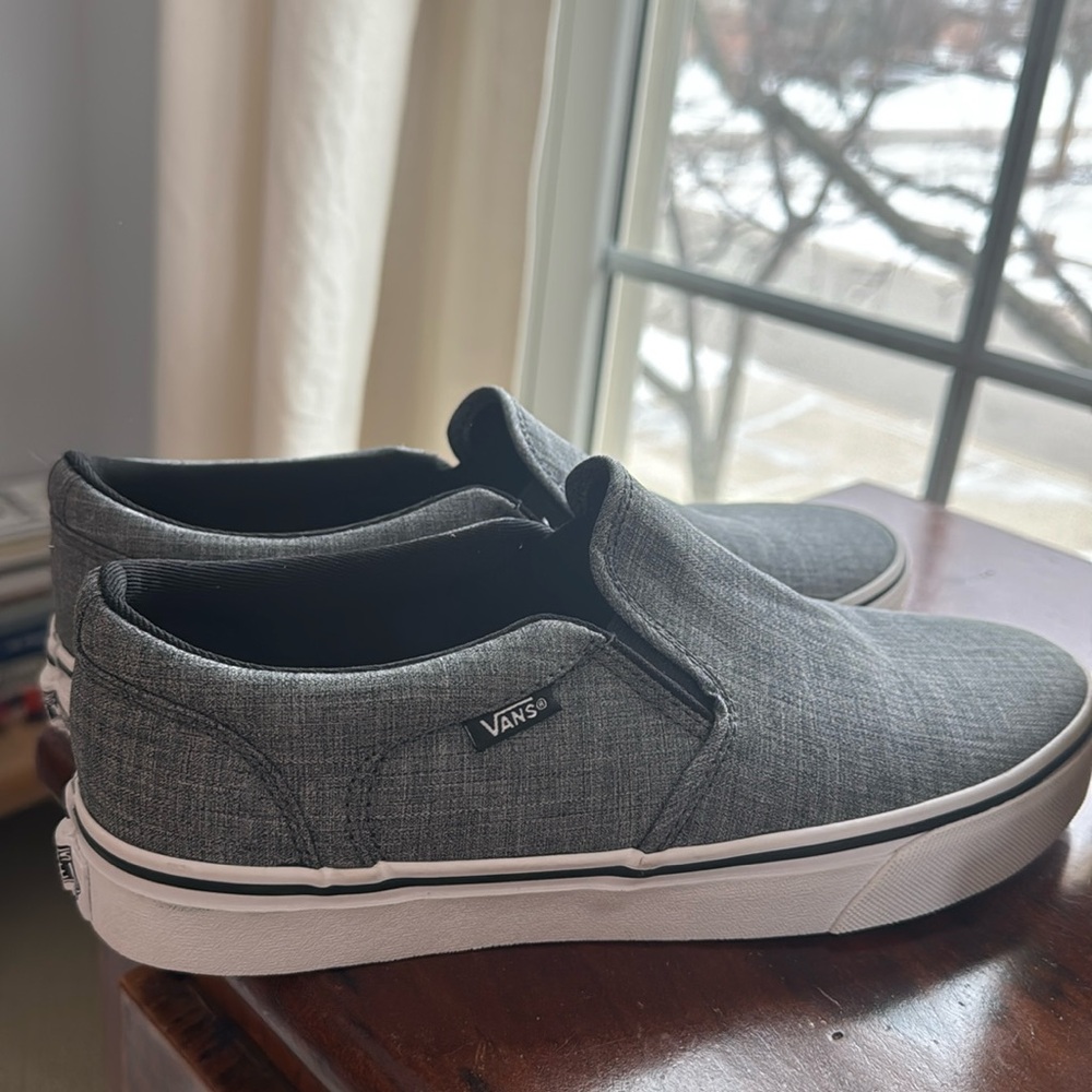 Men’s Vans Slip on Sneakers NEW never worn